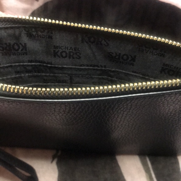 Michael Kors black wristlet - Picture 8 of 11